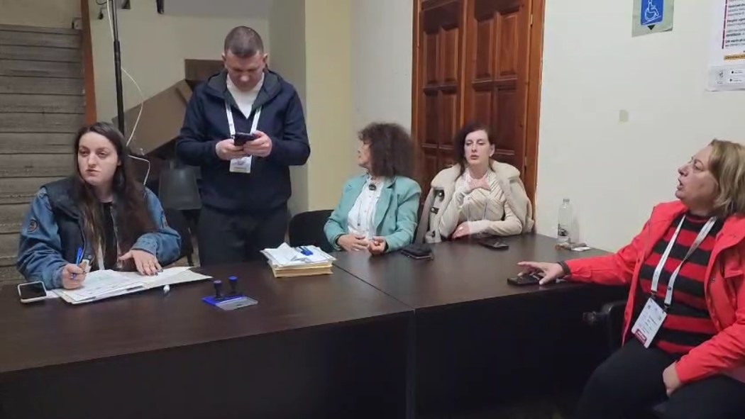 Mbyllet orari zyrtar i votimit për zgjedhjet e pjesshme lokale në 5 bashki