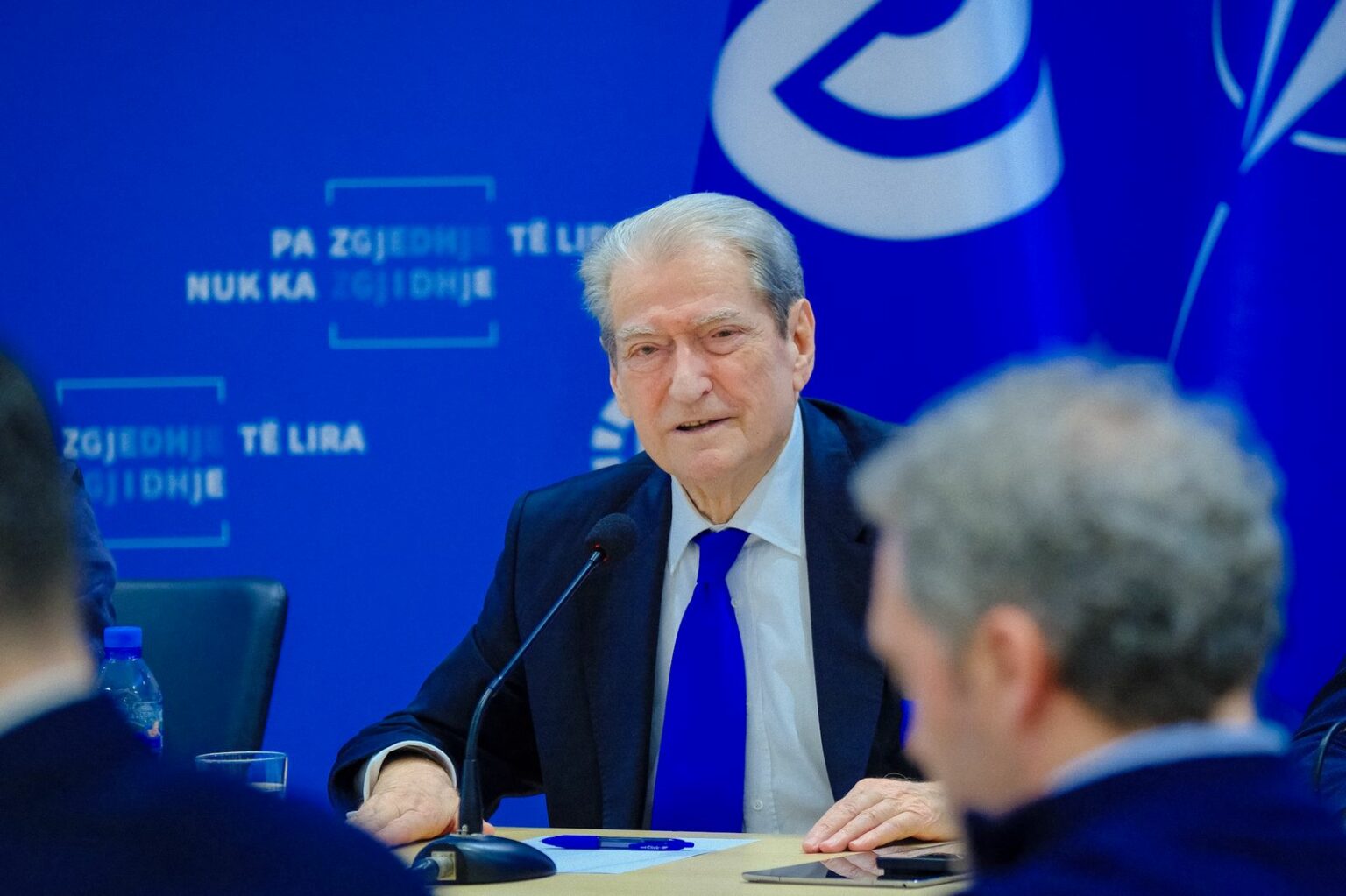 Janë 4 telefona dhe mbi 2700 mesazhe/ Berisha: Balluku te afera e tunelit të Llogarasë ka zbatuar porositë, bisedat me Evis Berberin janë të Ramës më shumë