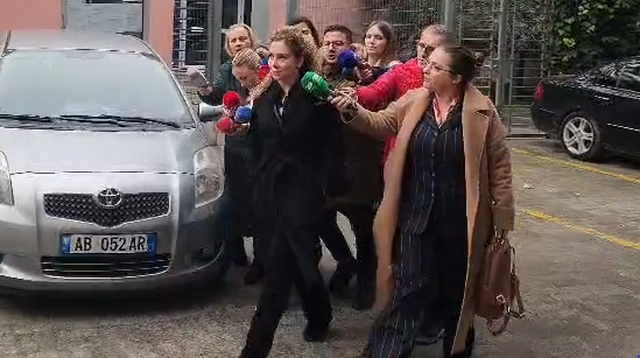 Pas 2 orësh, deputetja e PS Olta Xhaçka largohet nga SPAK