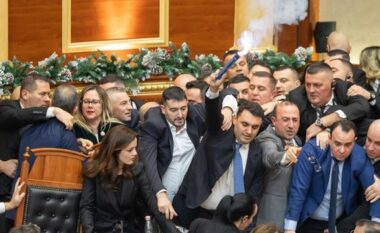 “Etika” e Kuvendit vendos për përjashtimin e deputetëve të PD, 1 orë para seancës për Ballukun