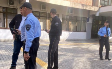 Shkollat nuk gjejnë qetësi/ Tjetër sherr masiv mes adoleshentëve, plagoset 15-vjeçari në sarandë