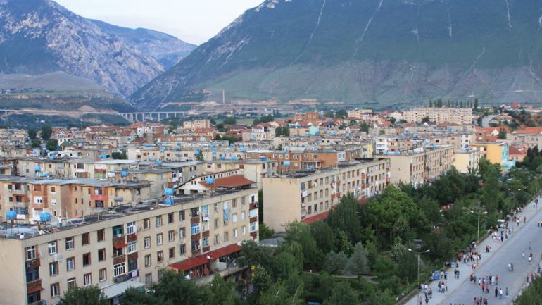 instat-gjysma-e-qarqeve-kane-te-ardhura-per-fryme-me-pak-se-50-e-tiranes