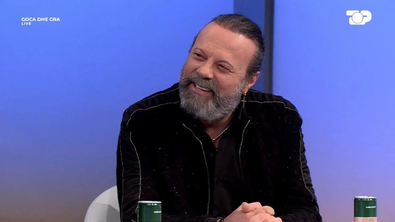  Kisha tre vite pa e parë djalin tim   këngëtari i njohur hap zemrën  Erdhi vetë dhe më takoi  e kishte marrë malli