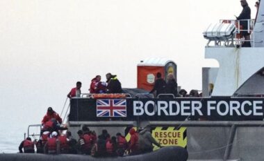 Debati për emigrantët/ Britania ashpërson masat, shqiptarëve me azil të refuzuar u ofrohen deri në 10,000 paund për t’u kthyer në shtëpi