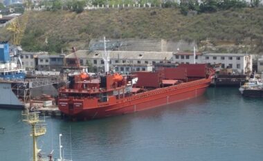 Aksident tragjik në anijen panameze që ndodhej në Durrës, 24-vjeçari bie në kontakt me energjinë elektrike dhe humb jetën