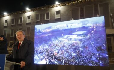 “Dita e Rinisë”/ Berisha kujton Lëvizjen e Studentëve të Dhjetorit: Gjunjëzuan regjimin më të egër