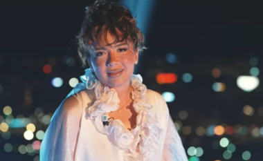 PAMJE/ Kreu m*rrëdhënie me konkurentin, banorja e “BBVK” ngacmon imagjinatën e shkumuar teksa reklamon…