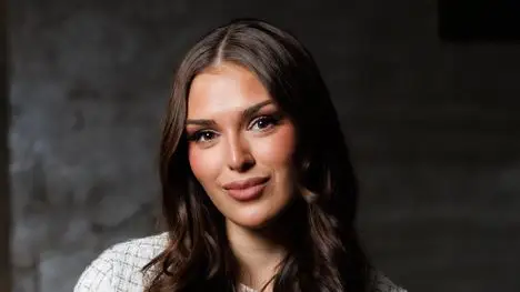 Miss Finlanda shkarkon fituesen me origjinë shqiptare  shkak bëhet fotoja e postuar në Snapchat