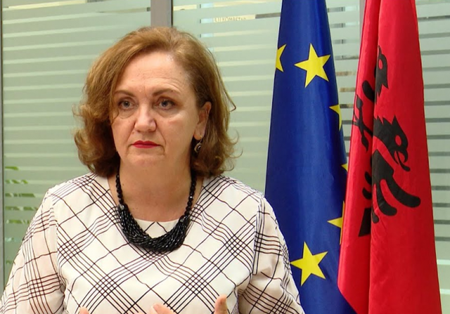 AKSK  Rriten rastet e dh nës online  të miturit grupi më i rrezikuar