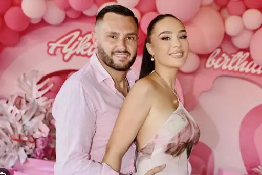 Bes Kallaku  thumbon  Xhensila Myrtezajn  E shkuara ime ka vdekur  Zoti më bekoi me dy fëmijë