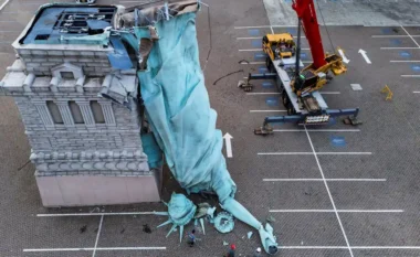 Brazil: Rëzohet imitimi 24-metërsh i Statujës së Lirisë pas erës së fortë