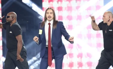 Krijuesi i hitit “Espresso Macchiato”, Tommy Cash do të performojë në Festivalin e Këngës në RTSH