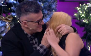 Puthja e papritur mes Marsielës me Bledi Manen, konkurrentja e ‘Për’puthen’: Dua t’i lë shenjë…