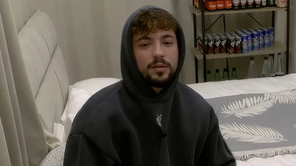 Shtëpia kapsulë  Si po përballet Toney me distancimin nga banorët