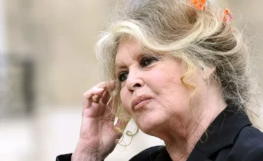 Më shumë se 100 dashnorë, 4 tentativa vetëvrasjeje dhe një jetë plot skandale: 10 fakte për Brigitte Bardot