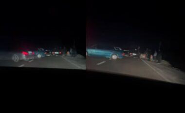 Përplasen tre makina në Maqellarë–Peshkopi, dyshohet se shkak është mungesa e ndriçimit dhe shpejtësia