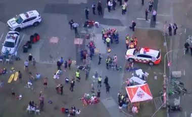 Terror në Australi/ 2 persona hapin zjarr mbi turmën e hebrenjve, të paktën 12 të vdekur! Në mesin e tyre dhe njëri prej autorëve