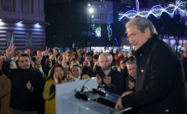 “Të përgatitemi për protestën e 22 dhjetorit”, Berisha: Rama po përpiqet të gjejë strehim politik, do japë llogari edhe nëse shkon prapa diellit
