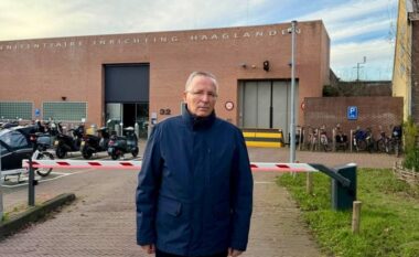 Kandidati i PDK-së për kryeministër, Bedri Hamza viziton çlirimtarët në Hagë: I gjeta me shëndet dhe plot entuziazëm