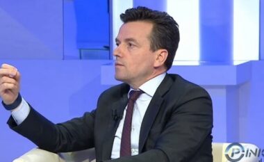 Agron Shehaj për drejtoreshën e AKSHI-t: As emri nuk i përmendej në Parlament