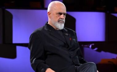 “Nuk e shoh si humbje atë që kam zgjedhur vetë”, nga hapat e parë në politikë tek “pengjet”, rrëfehet Rama: Bilanci i jetës nuk matet me pushtet, por me atë që u jep të tjerëve