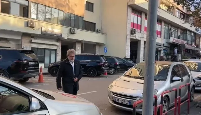 Pas dy orësh në ambientet e Prokurorisë së Posaçme  Benet Beci del nga SPAK  Kryebashkiaku i Shkodrës  kyç  gojën para gazetarëve