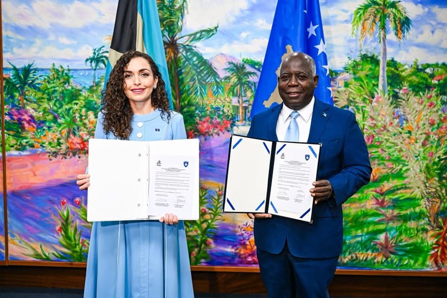 Vjosa Osmani ndan lajmin e mirë  Bahamas njeh Kosovën si shtet 