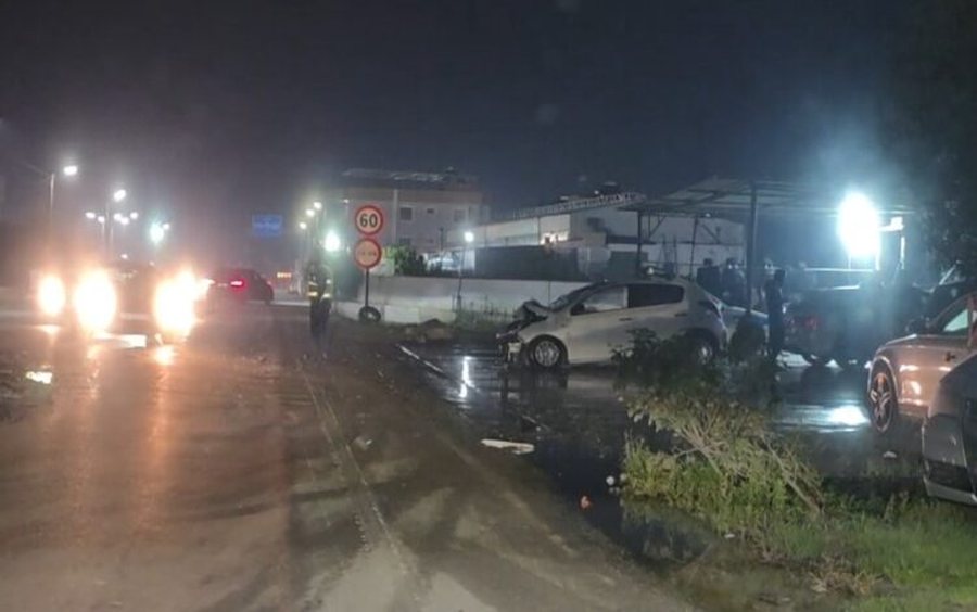 aksident-i-rende-ne-elbasan-perplasen-dy-makina-4-persona-mbeten-te-plagosur