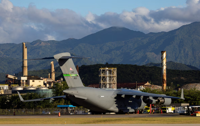 Tension në ujërat ndërkombëtare  Bllokada e Trump hyn në fuqi  SHBA sekuestron anije pranë Venezuelës