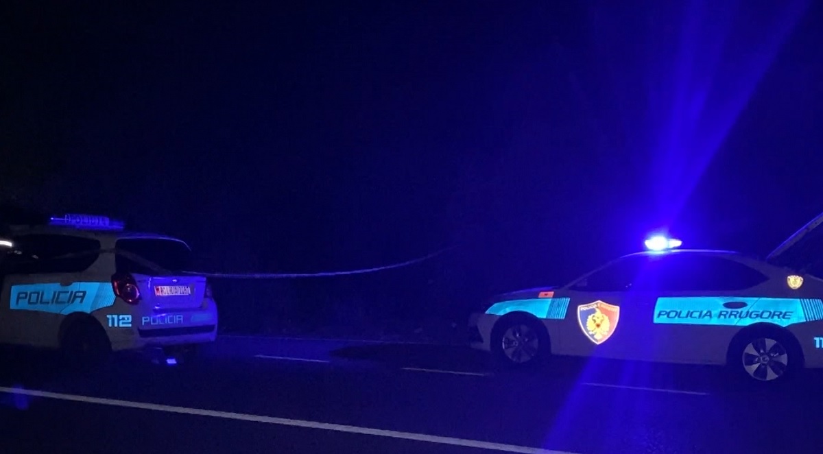 Aksident me një të lënduar në Sarandë  Makina del nga rruga dhe përfundon në kanal