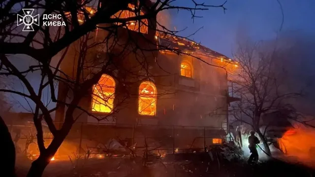 “Rusia nuk dëshiron paqe”/ Presidenti Zelensky: Sulmet në Kiev janë përgjigjia për paqen