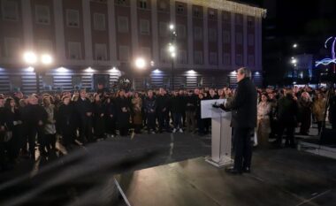 “Nuk largohemi nga sheshi pa shporrur Ramën”/ Berisha: Gys Agasi rrahu me grushta Ulsi Manjën në zyrë duke i thënë se e kam porosi nga Kapoja