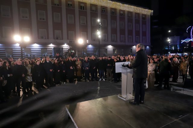 “Nuk largohemi nga sheshi pa shporrur Ramën”/ Berisha: Gys Agasi rrahu me grushta Ulsi Manjën në zyrë duke i thënë se e kam porosi nga Kapoja