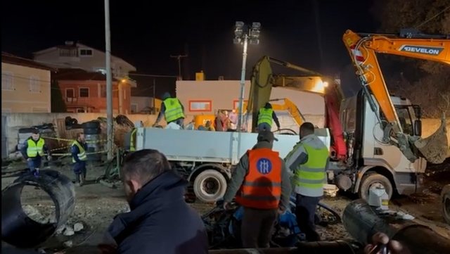 Skandali në Vlorë/ Mbërrijnë pjesët hidraulike nga Turqia, rinis puna për riparimin e tubacionit kryesor të furnizimit me ujë