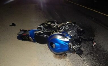 Aksident rrugor në Korçë/ Makina përplaset me motorrin, plagoset një person