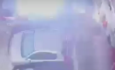 E frikshme në Sarandë! Shpërthenjnë telat e energjisë elektrike në një bllok banesash