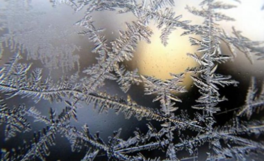 Parashikimi i motit 29 Dhjetor 2025, temperatura -6°C deri në 12°C