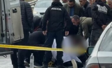 Aksident i rëndë në Korçë, makina përplas për vdekje këmbësorin