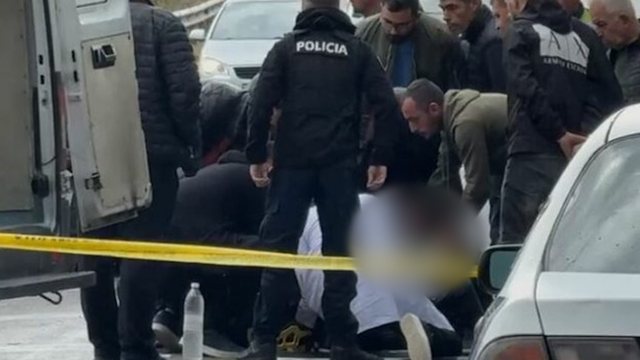 Aksident i rëndë në Korçë, makina përplas për vdekje këmbësorin