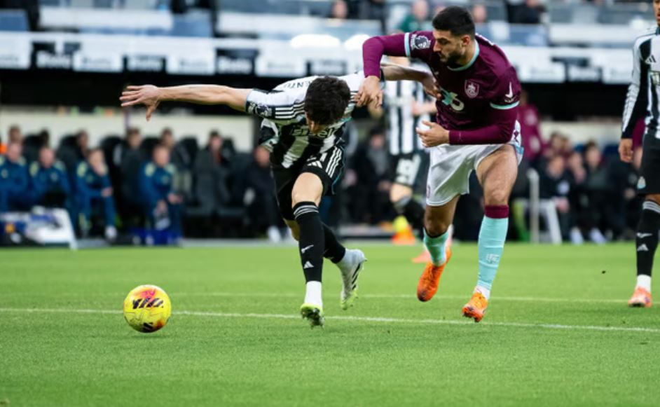 Ndeshja e parë si titullar në kampionat  Broja merr vlerësime pozitive nga mediat pranë klubit të Bërnlit