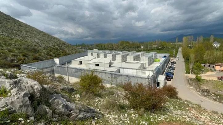 Emigrantët nga Egjipti dhe Bangladeshi do të sillen në Shqipëri  Zbardhet plani i qeverisë italiane për Gjadrin