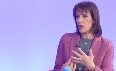 Skandalet në AKSHI, gazetarja Klodiana Lala jep detaje: Gerond Meçe u rrëmbye poshtë banesës nga persona me uniformë dhe logo të BKH! Në SPAK i nxorën videon