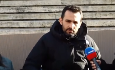 Adriatik Lapaj vijon protestën para Kryeministrisë: Të imponojmë dorëheqjen e Ramës