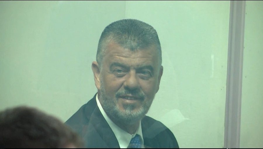 Lirohet nga burgu ish-ministri Lefter Koka