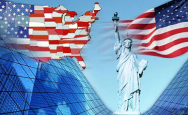 Presidenti Donald Trump pezullon Lotarinë Amerikane