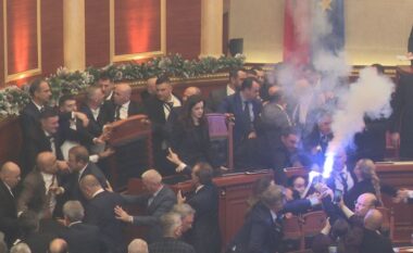 PS heq dorë nga ndëshkimi për 19 deputetë, masa vetëm për 10 ligjvënës