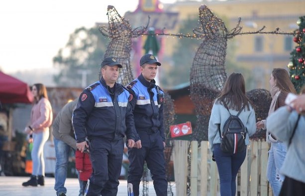 Festat e fundvitit, policia publikon planin e masave, gatishmëri dhe prezencë të shtuar të uniformave blu! Kontrolle në pikat kufitare