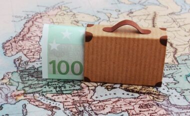 Paratë që emigrantët sollën në shtëpi arritën rekordin e 817 milionë eurove në periudhën janar-shtator