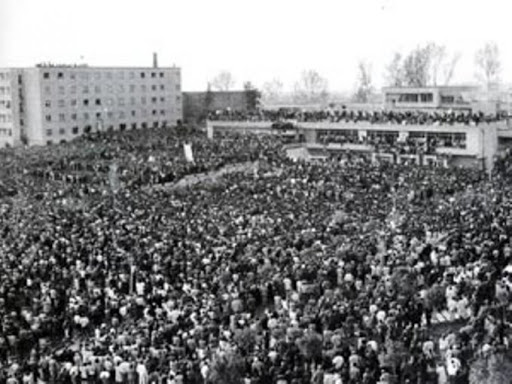 Sot 8 dhjetori, Dita Kombëtare e Rinisë/ E duam Shqipërinë si gjithë Evropa