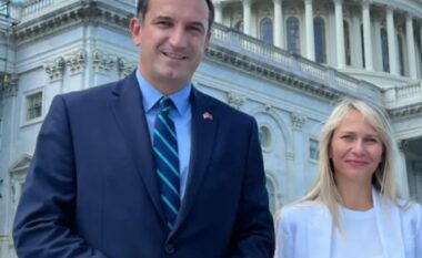 “Shtriju tek dera deri sa të mbarosh punë”- Kryetarja në detyrë e bashkisë së Tiranës uron Veliajn për ditëlindje! Publikon foton e 10 viteve më parë: Të kam në mendje si çdo ditë dhe…